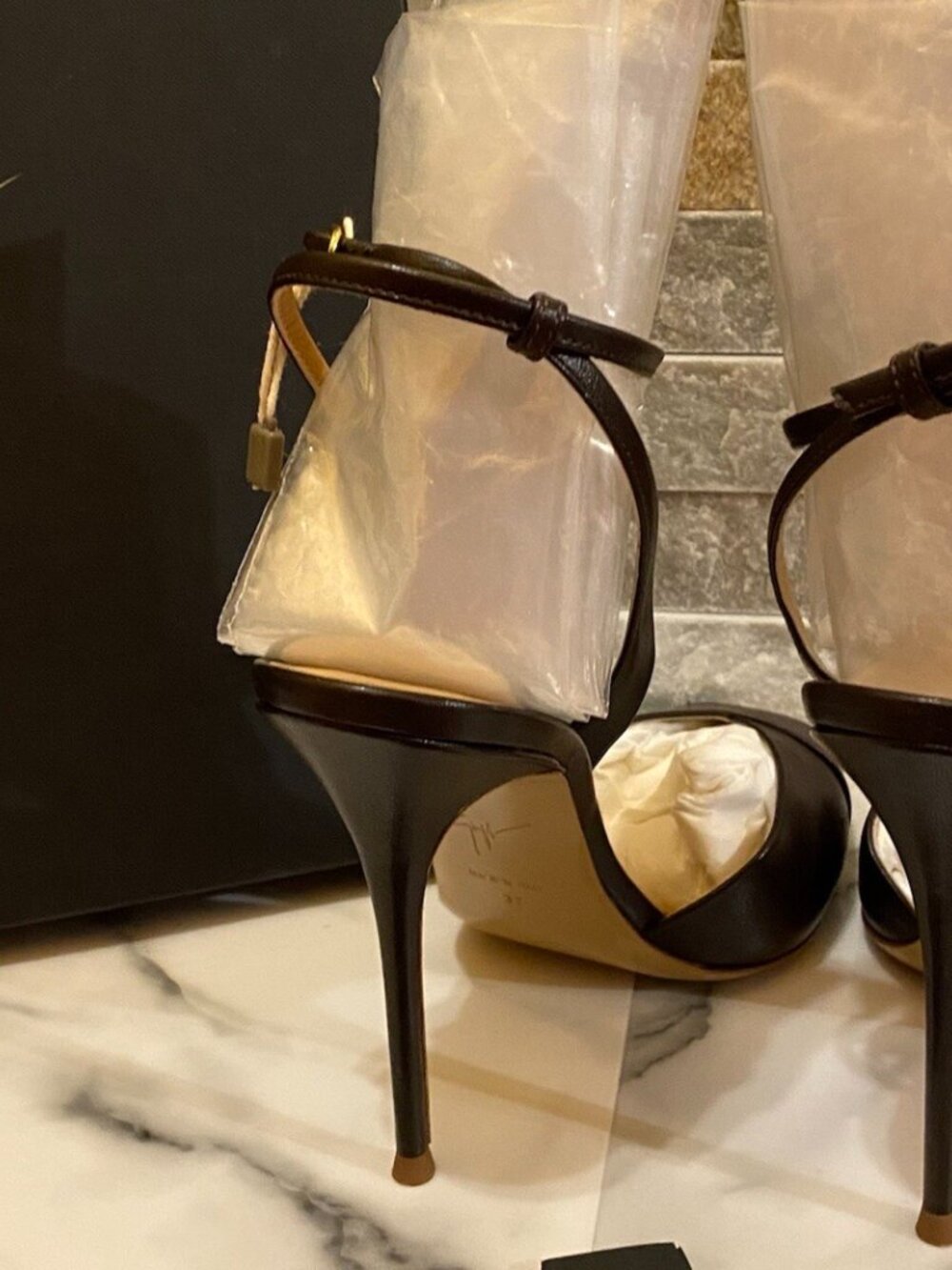 Giuseppe Zanotti Pumps Black Color - Picture 4 of 6